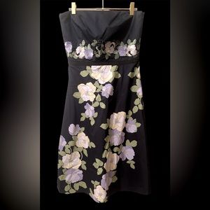 ANN TAYLOR Loft Flower Embroidered Strapless Dress